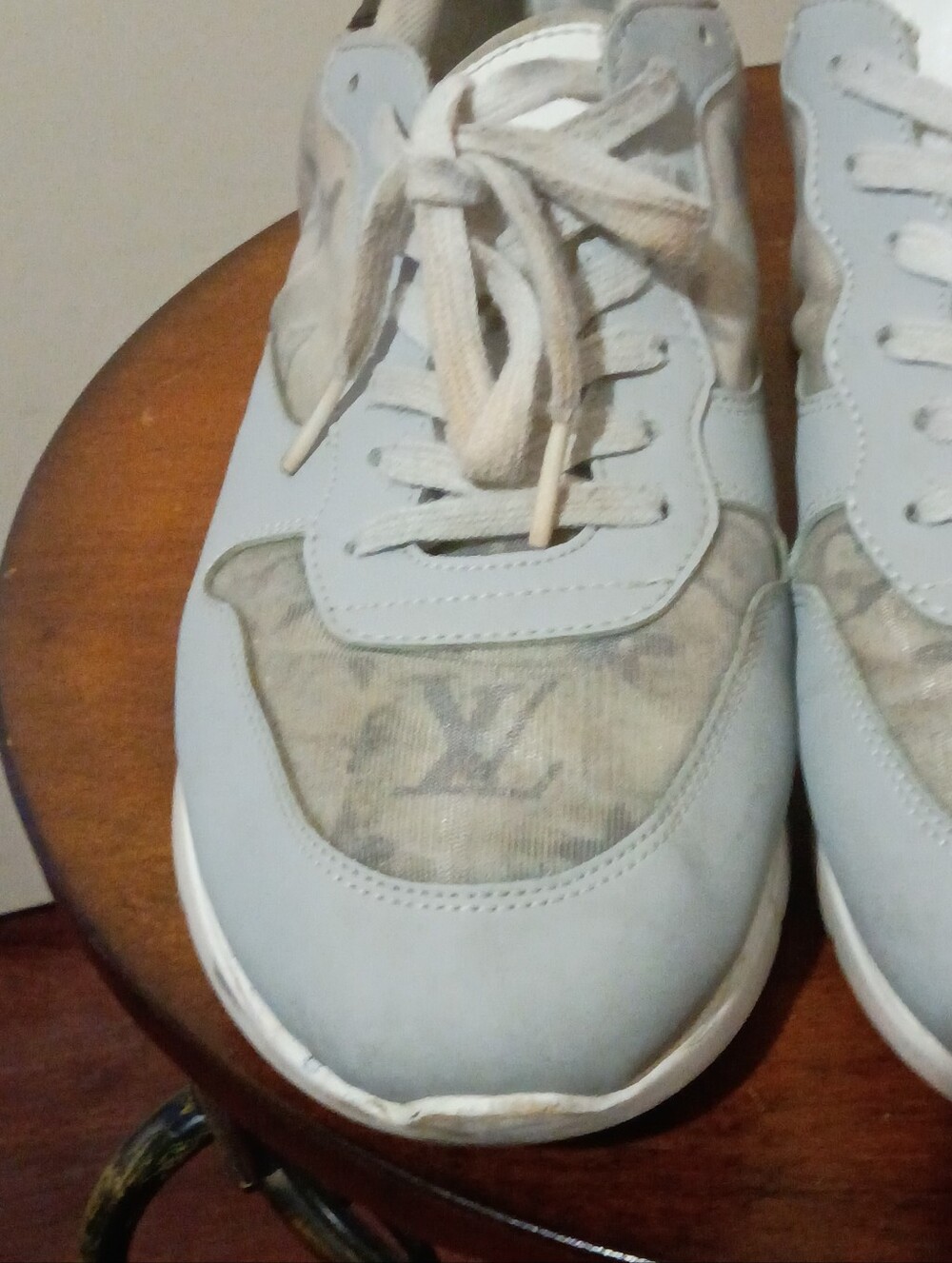 Size 11B US/41 Louis Vuitton Run Away Sneaker Tennis Shoes Blue White - Picture 8 of 15